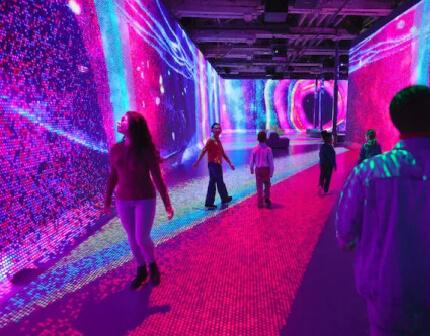 <strong>Trend Hunter</strong>: Toronto's Illuminarium is Launching 'LITE-BRITE: Worlds of Wonder'